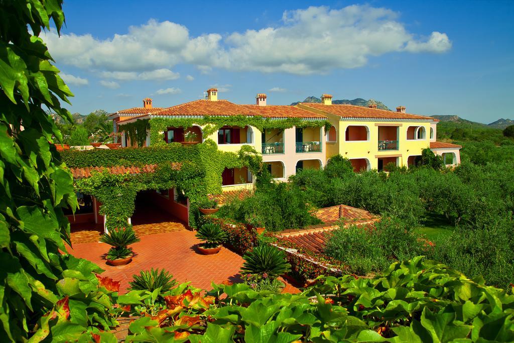 I Giardini Di Cala Ginepro Hotel Resort Cala Liberotto Exteriör bild